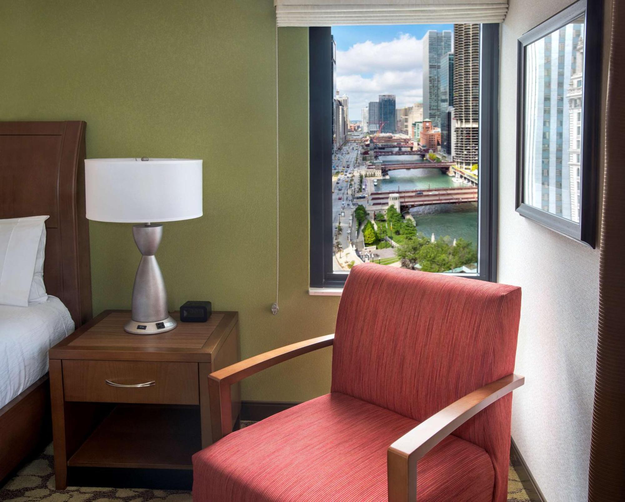 Hilton Garden Inn Chicago Downtown Riverwalk Exterior foto