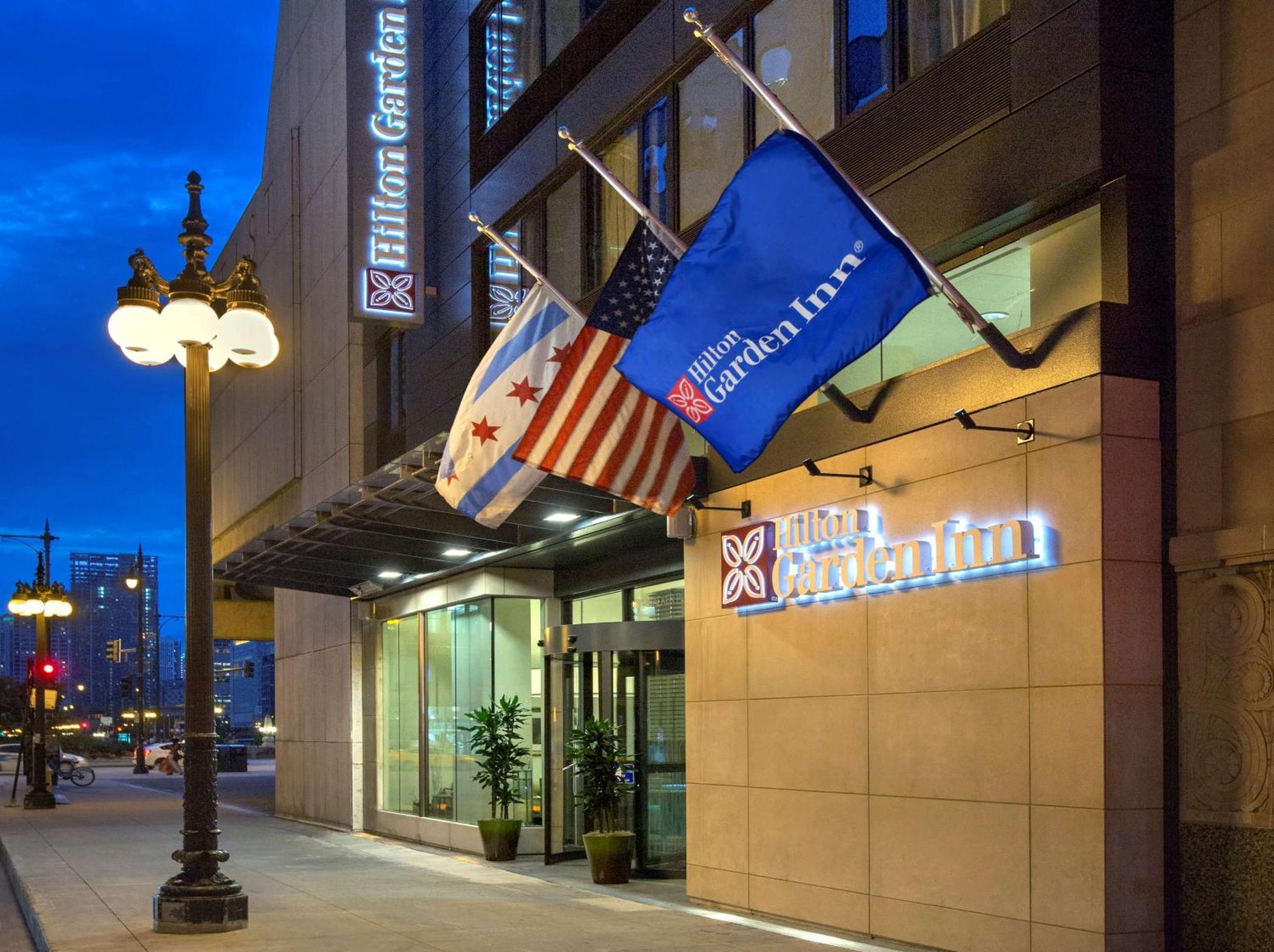 Hilton Garden Inn Chicago Downtown Riverwalk Exterior foto